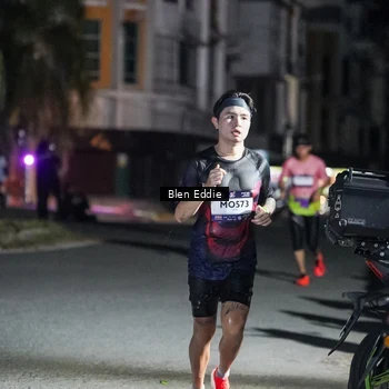 Runner Photo 7701997