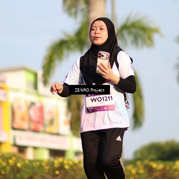 Runner Photo 7702000