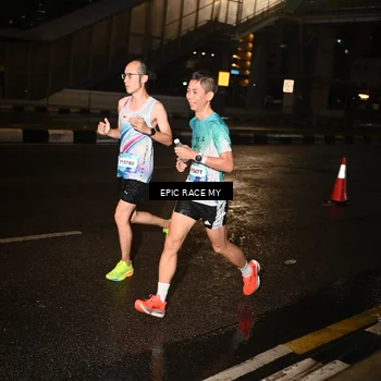 Runner Photo 7702002