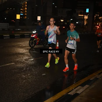 Runner Photo 7702008