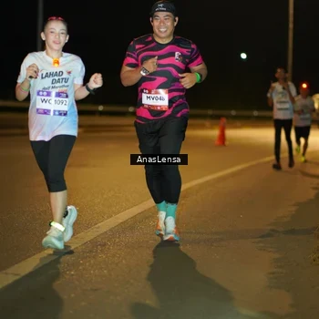 Runner Photo 7702015