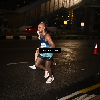 Runner Photo 7702018