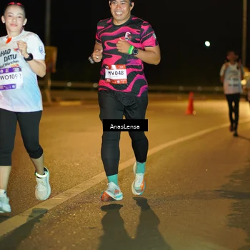 Runner Photo 7702024
