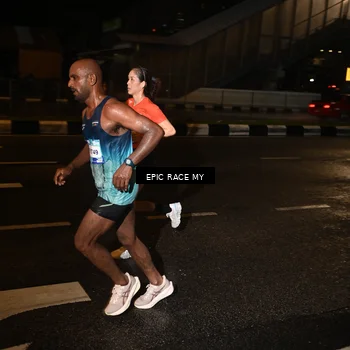 Runner Photo 7702031