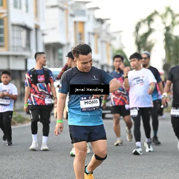 Runner Photo 7702044
