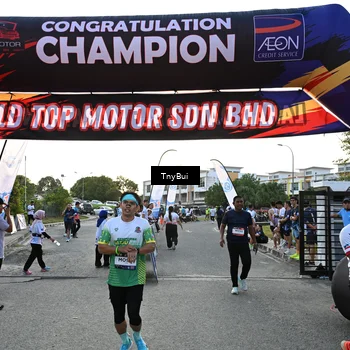 Runner Photo 7702045