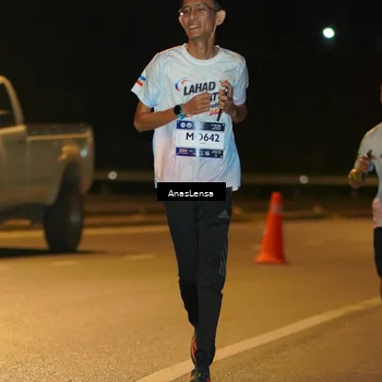 Runner Photo 7702049