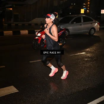 Runner Photo 7702052