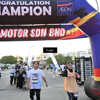 Runner Photo 7702059