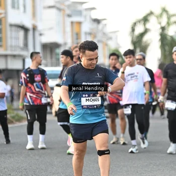 Runner Photo 7702068