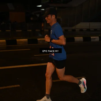 Runner Photo 7702075