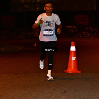 Runner Photo 7702077