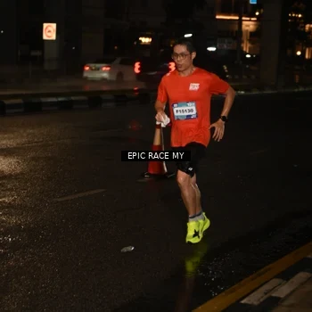 Runner Photo 7702084