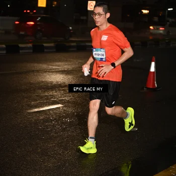 Runner Photo 7702109