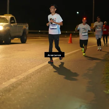 Runner Photo 7702117
