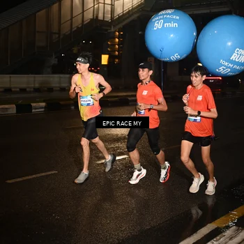 Runner Photo 7702118