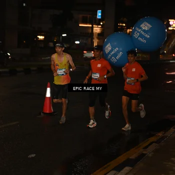 Runner Photo 7702134