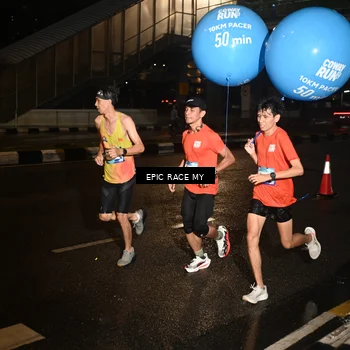 Runner Photo 7702138