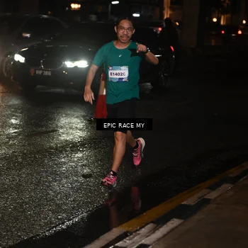 Runner Photo 7702140