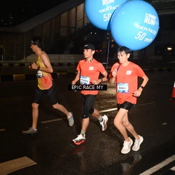 Runner Photo 7702157