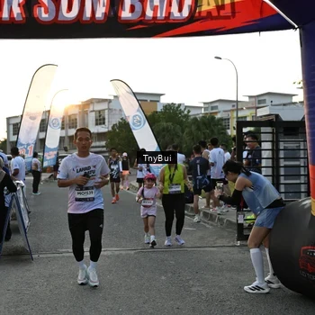 Runner Photo 7702165