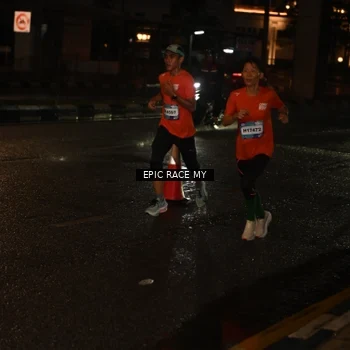 Runner Photo 7702170