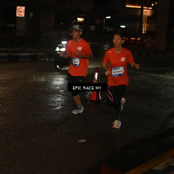 Runner Photo 7702177