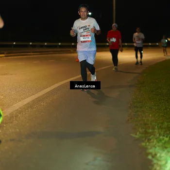 Runner Photo 7702191