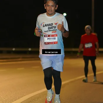 Runner Photo 7702194