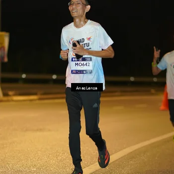 Runner Photo 7702195
