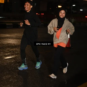 Runner Photo 7702208