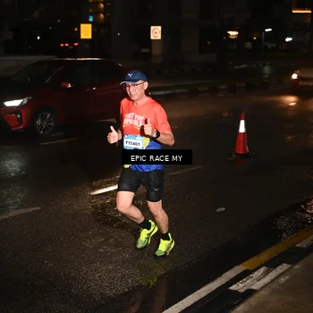 Runner Photo 7702219