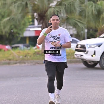 Runner Photo 7702223