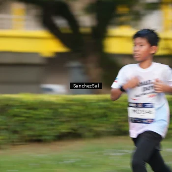 Runner Photo 7702224