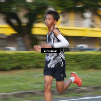 Runner Photo 7702254