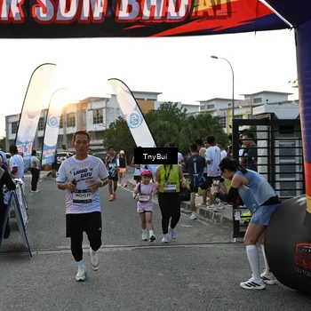 Runner Photo 7702269