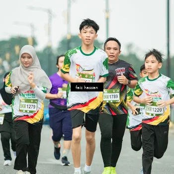 Runner Photo 7702273