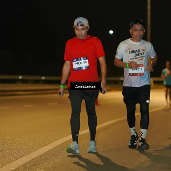Runner Photo 7702277
