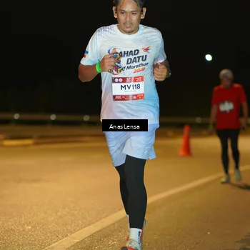 Runner Photo 7702283
