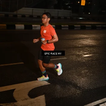 Runner Photo 7702288