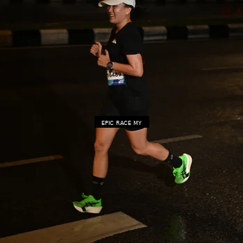 Runner Photo 7702299