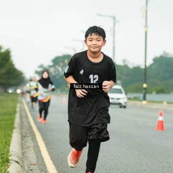 Runner Photo 7702310