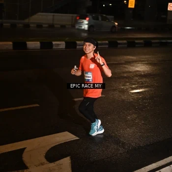 Runner Photo 7702323
