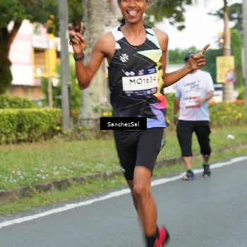 Runner Photo 7702324