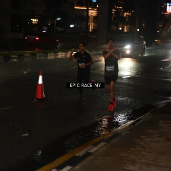 Runner Photo 7702329