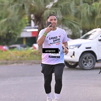 Runner Photo 7702332