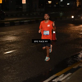 Runner Photo 7702347