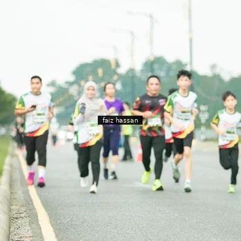 Runner Photo 7702348