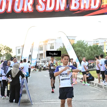 Runner Photo 7702351