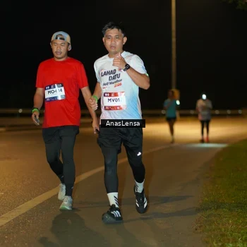 Runner Photo 7702356